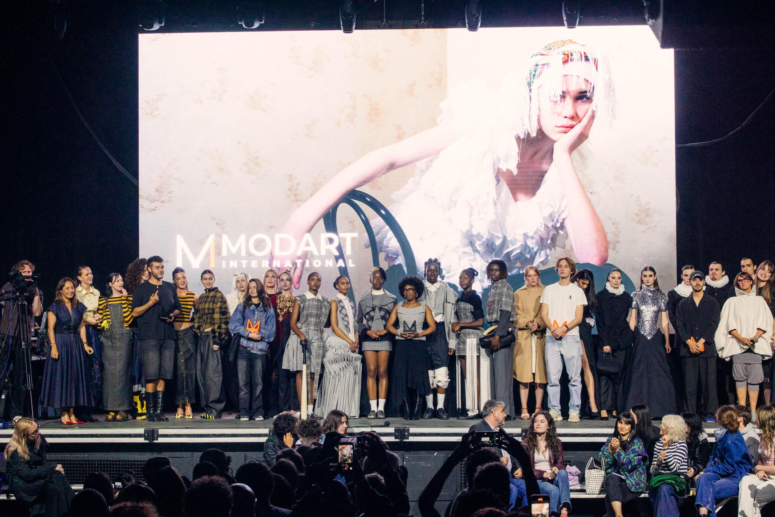 defile modart international